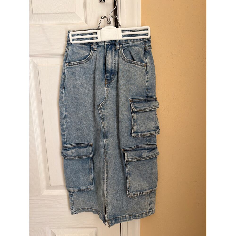 Women’s Wild Fable Denim Cargo Skirt - Picture 4 of 9